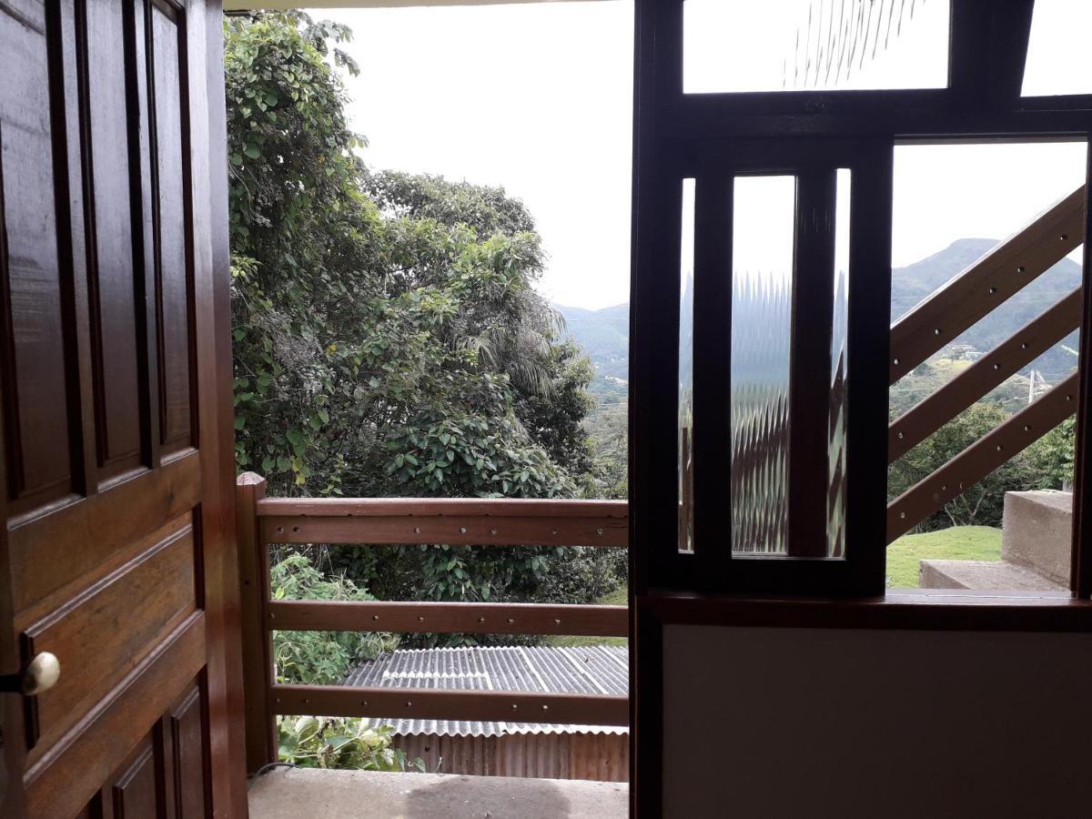 Вилла Casa Aconchegante Com Linda Vista A 5 Min Do Centro Нова-Фрибургу Экстерьер фото